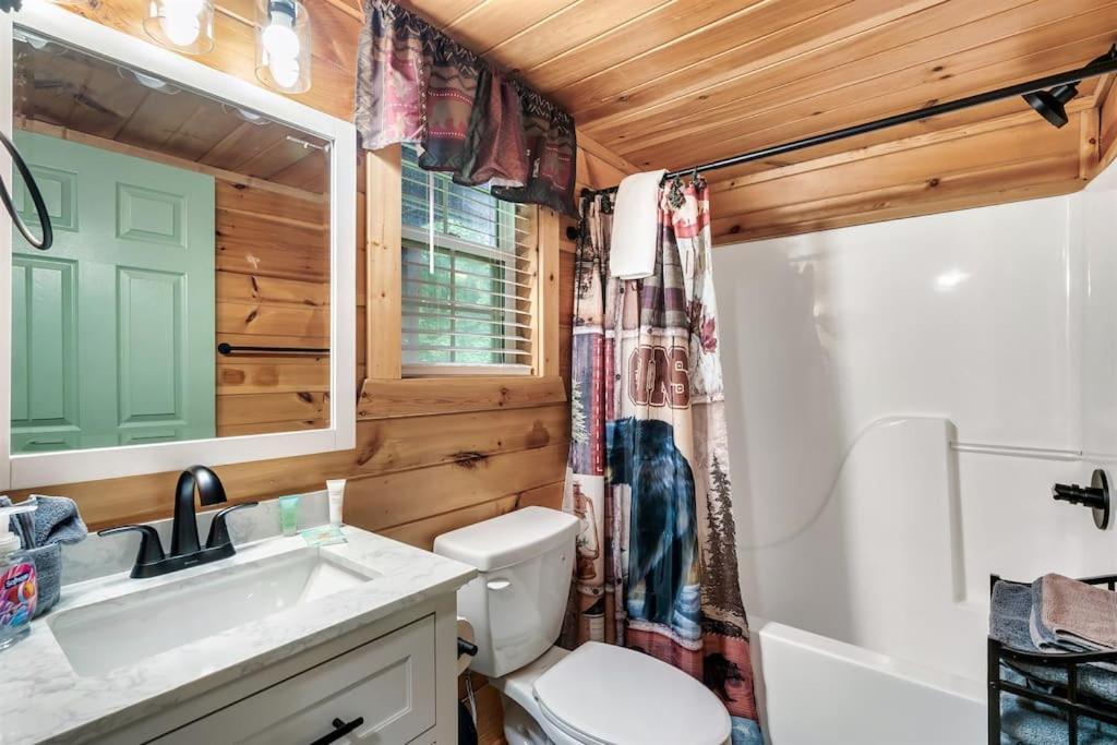 A Top Notch Lodge~Gatlinburg Exterior foto